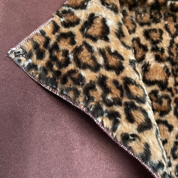 ❤️ BCBG for Nordstrom faux suede and faux leopard fur lined jacket - Picture 3 of 10